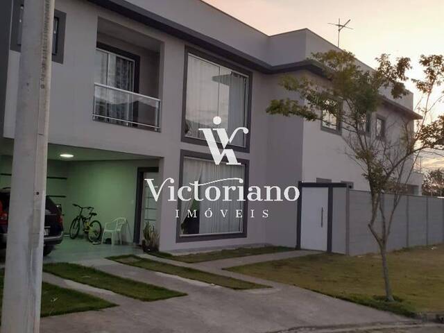 Casa em condomínio para Venda em Jacareí - 2