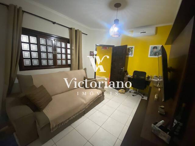 Casa para Venda em São José dos Campos - 4