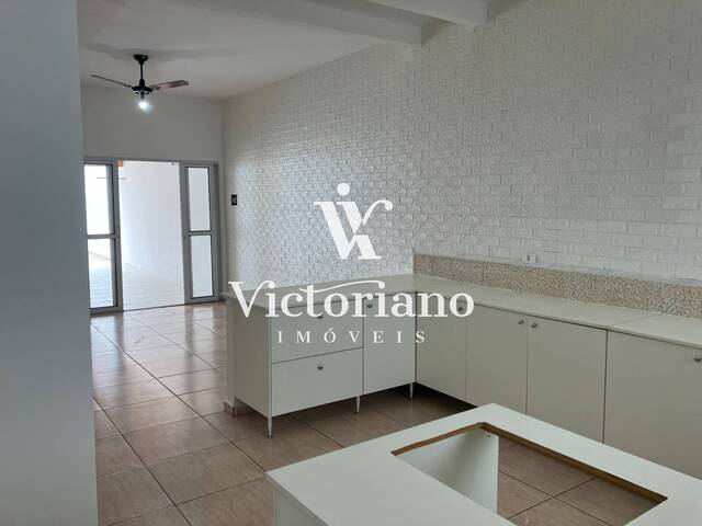 Casa para Venda em São José dos Campos - 3