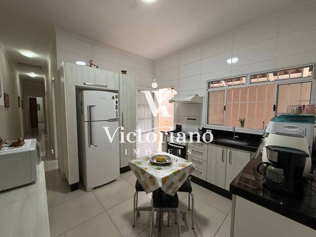 Casa para Venda em São José dos Campos - 2