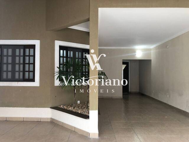 Casa para Venda em Jacareí - 3