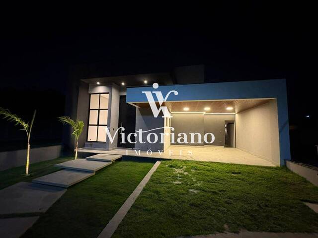 Casa em condomínio para Venda em Jacareí - 2