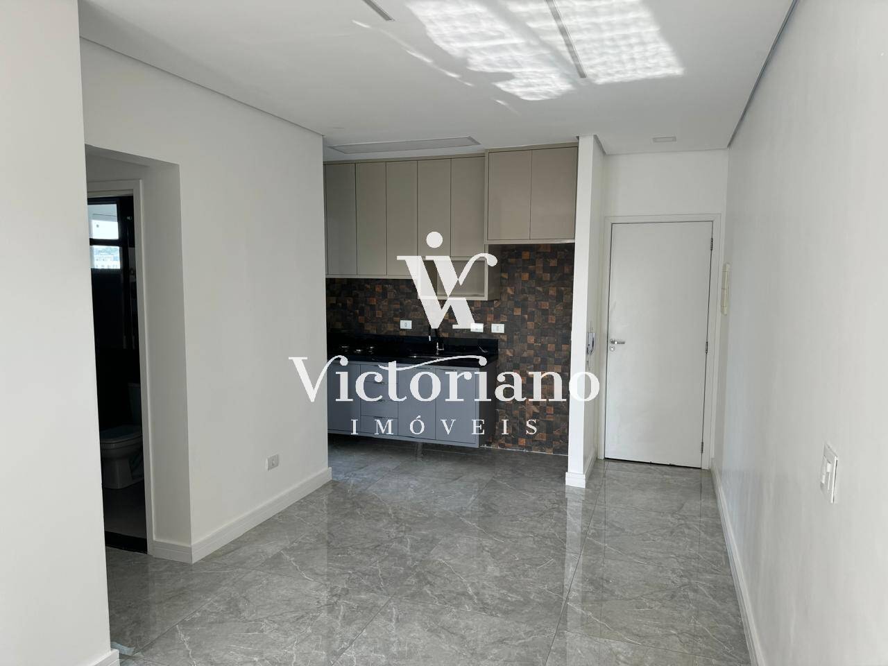 Apartamento para alugar com 2 quartos, 75m² - Foto 4