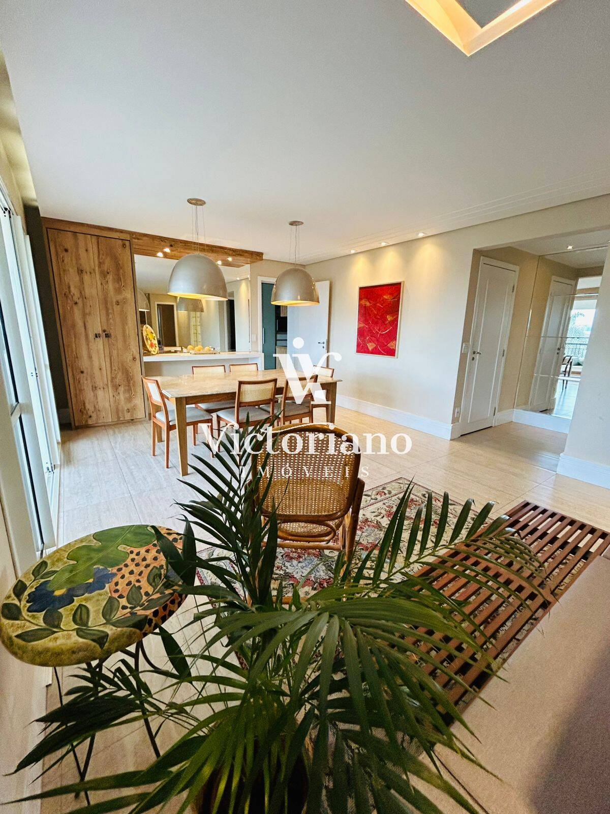 Apartamento à venda com 3 quartos, 194m² - Foto 1