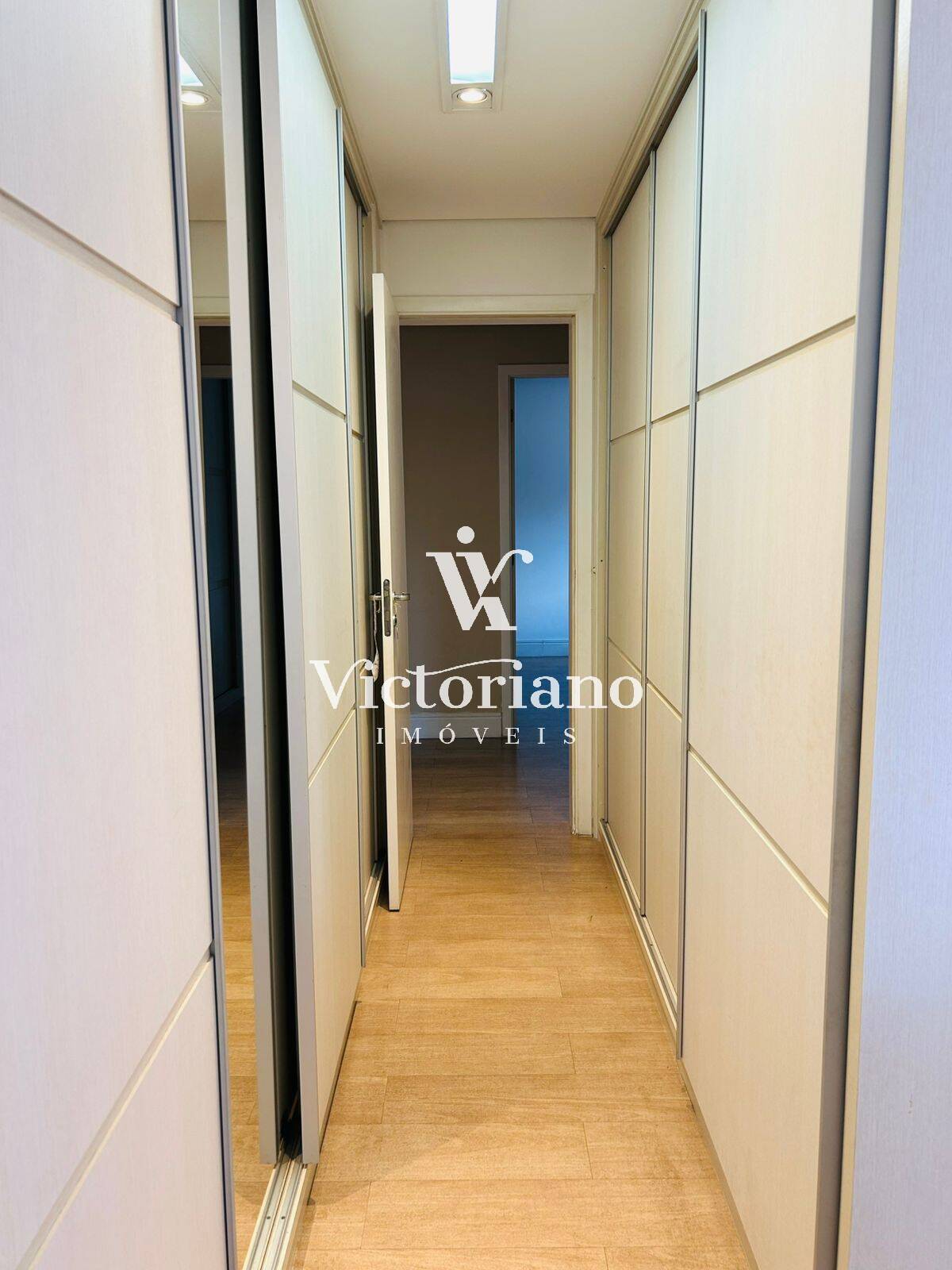 Apartamento à venda com 3 quartos, 194m² - Foto 17