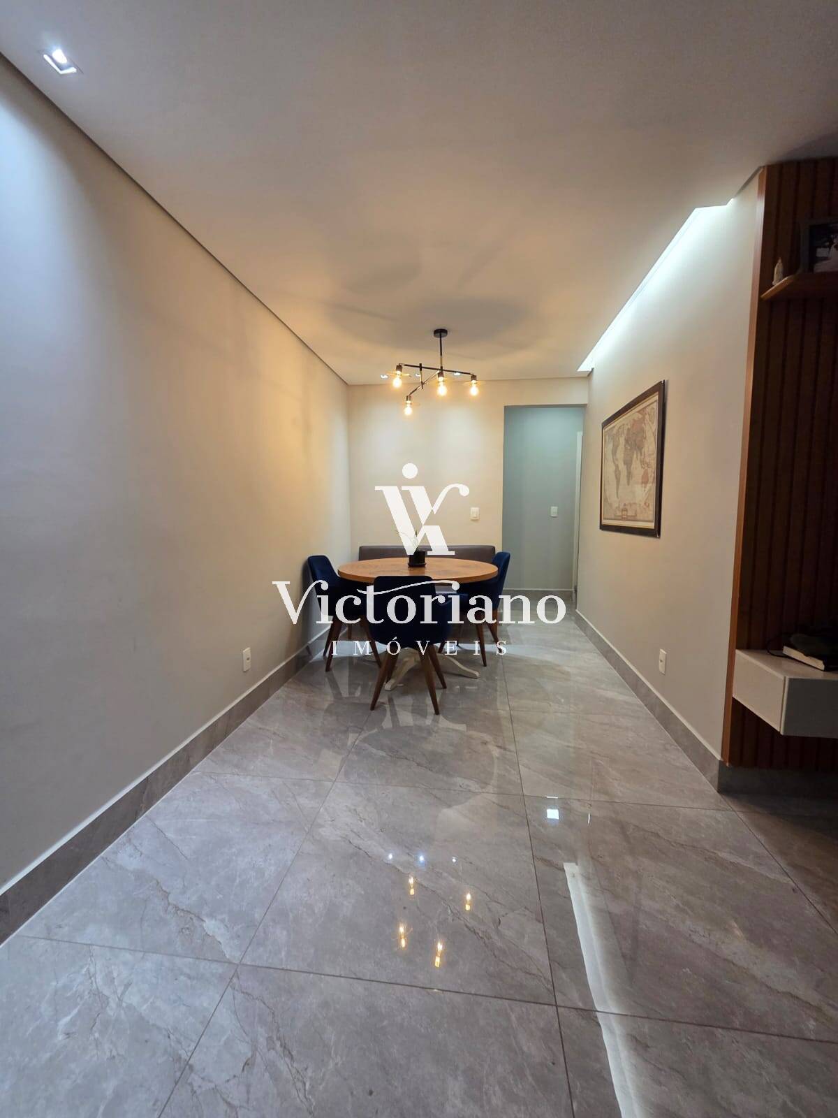 Apartamento à venda com 2 quartos, 75m² - Foto 2