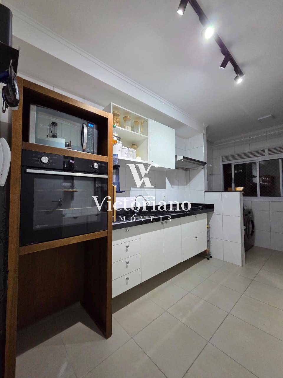 Apartamento à venda com 2 quartos, 75m² - Foto 11