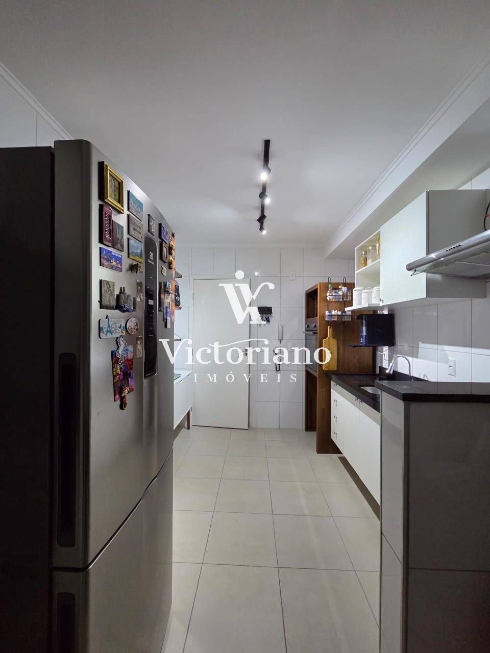 Apartamento à venda com 2 quartos, 75m² - Foto 14