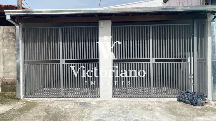 Casa à venda com 3 quartos, 120m² - Foto 1