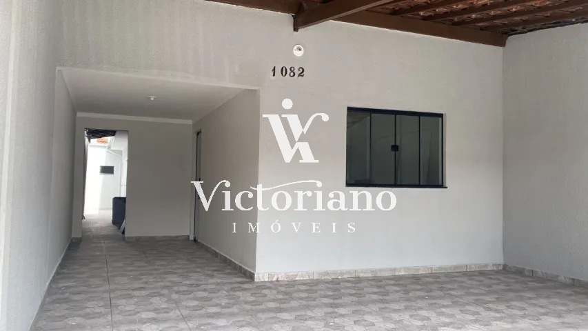 Casa à venda com 3 quartos, 120m² - Foto 2