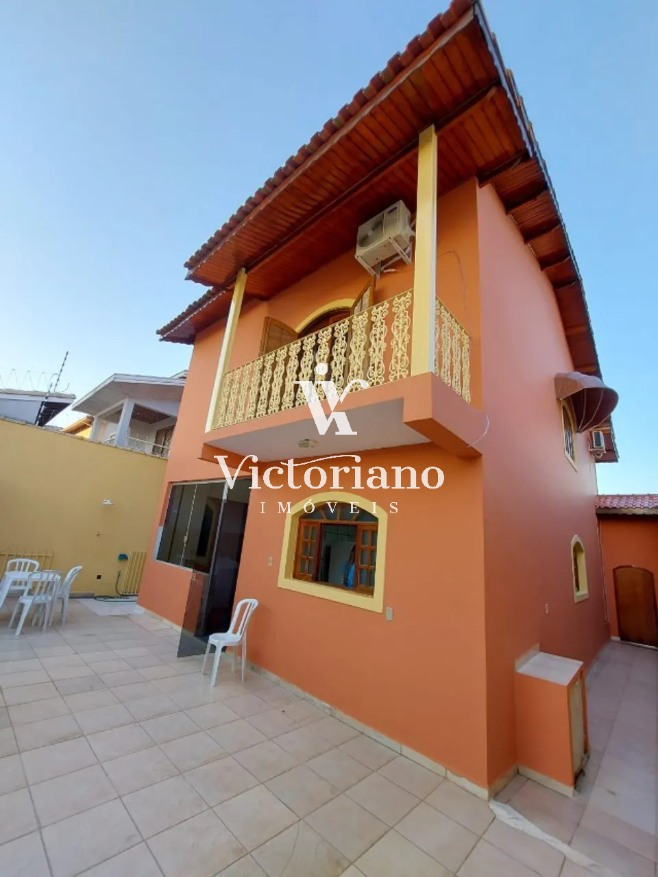 Casa à venda com 4 quartos, 210m² - Foto 4