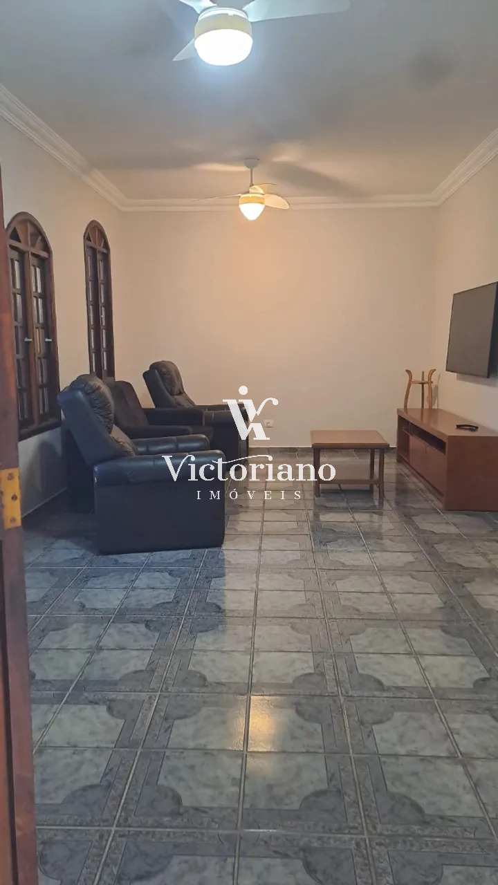 Casa à venda com 4 quartos, 210m² - Foto 9
