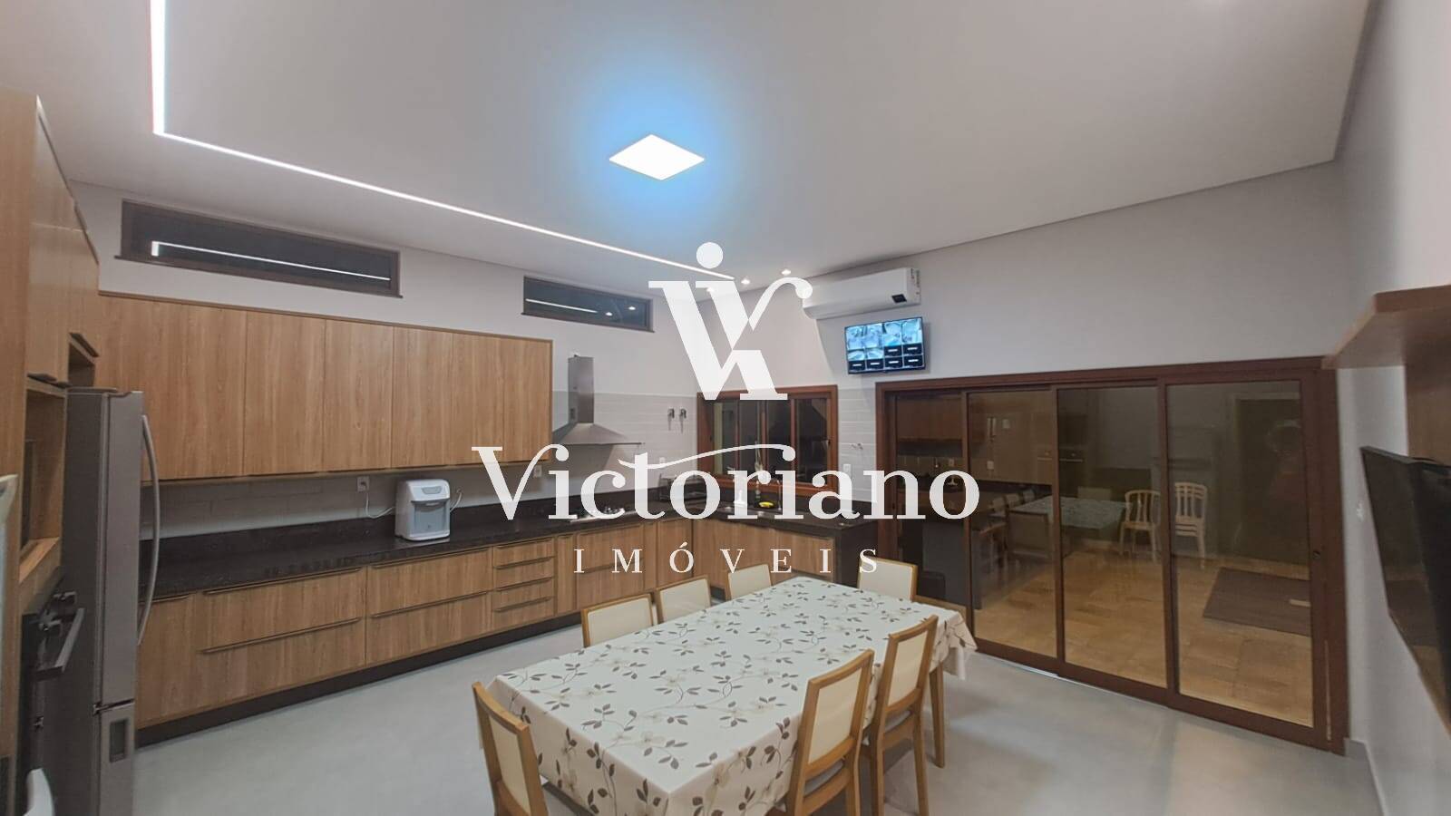 Casa à venda com 3 quartos, 170m² - Foto 8