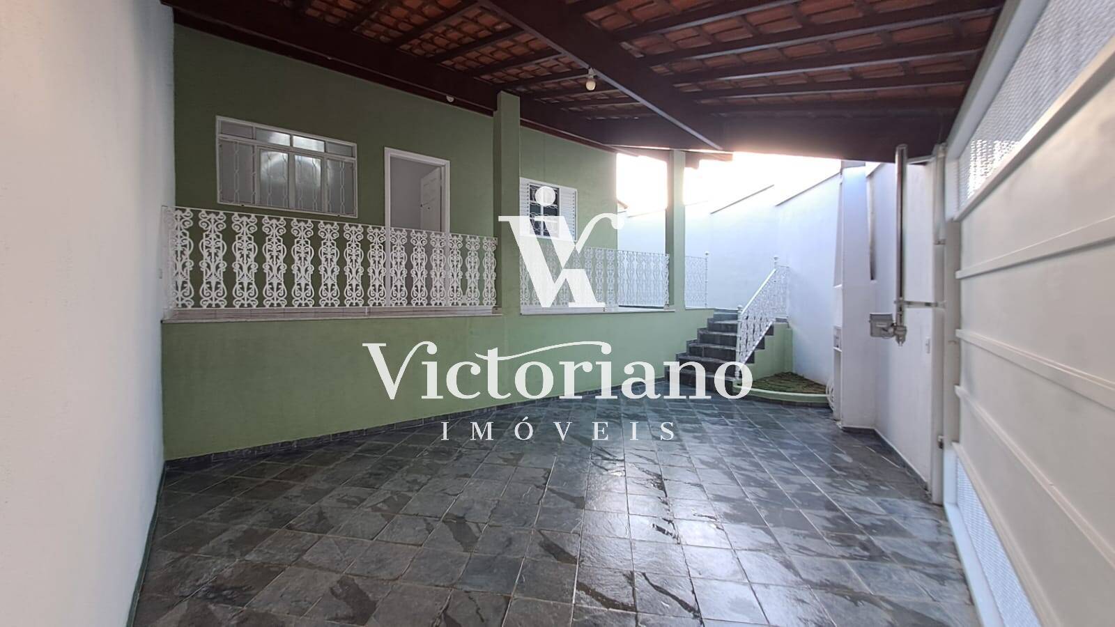 Casa à venda com 2 quartos, 72m² - Foto 3