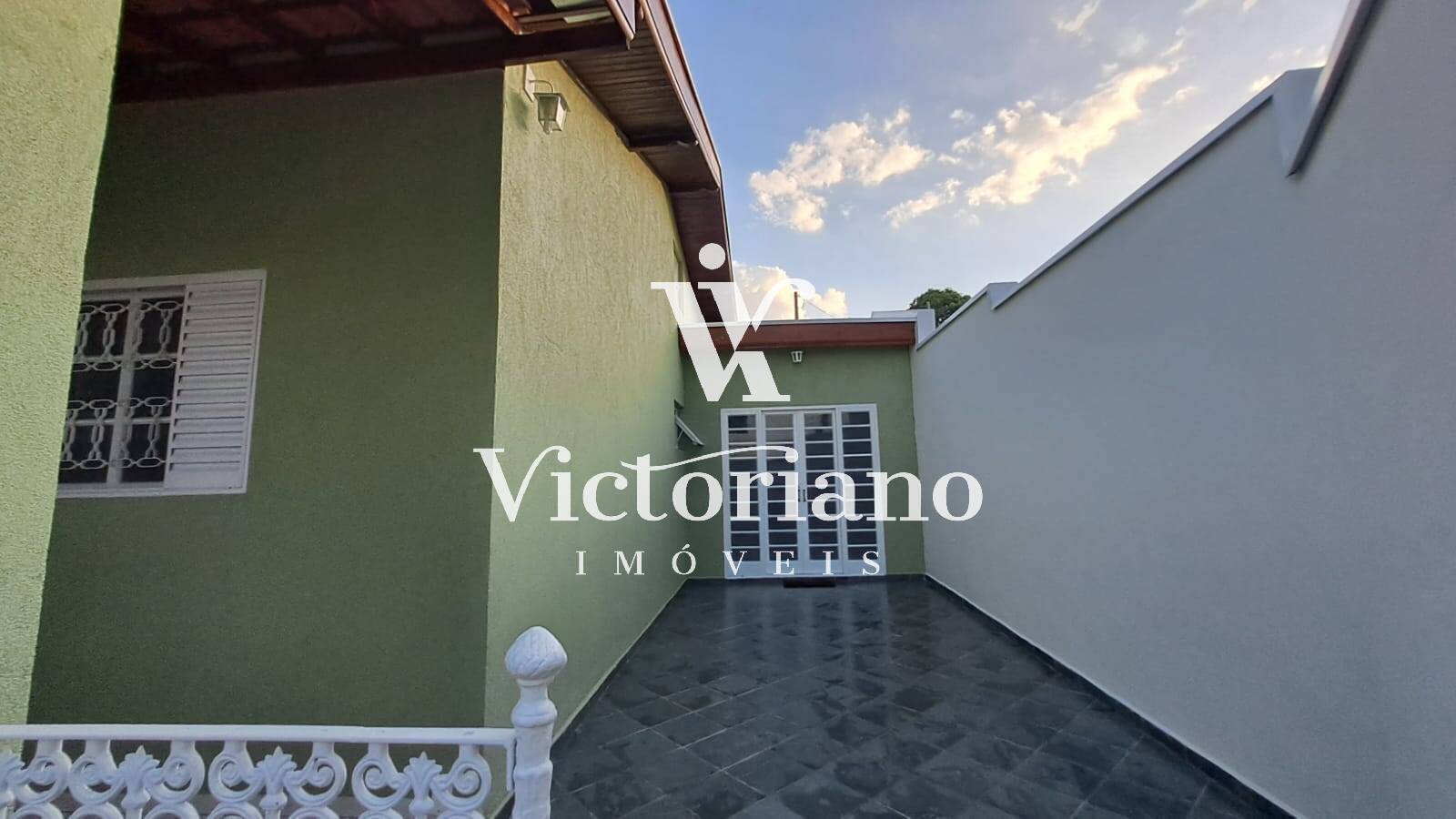 Casa à venda com 2 quartos, 72m² - Foto 4
