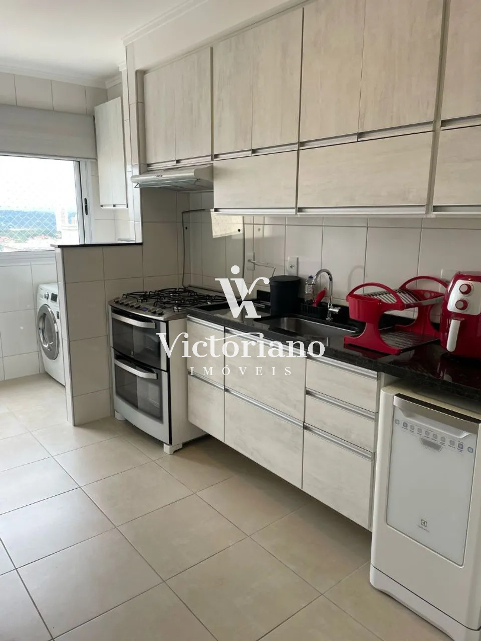 Apartamento à venda com 2 quartos, 75m² - Foto 3