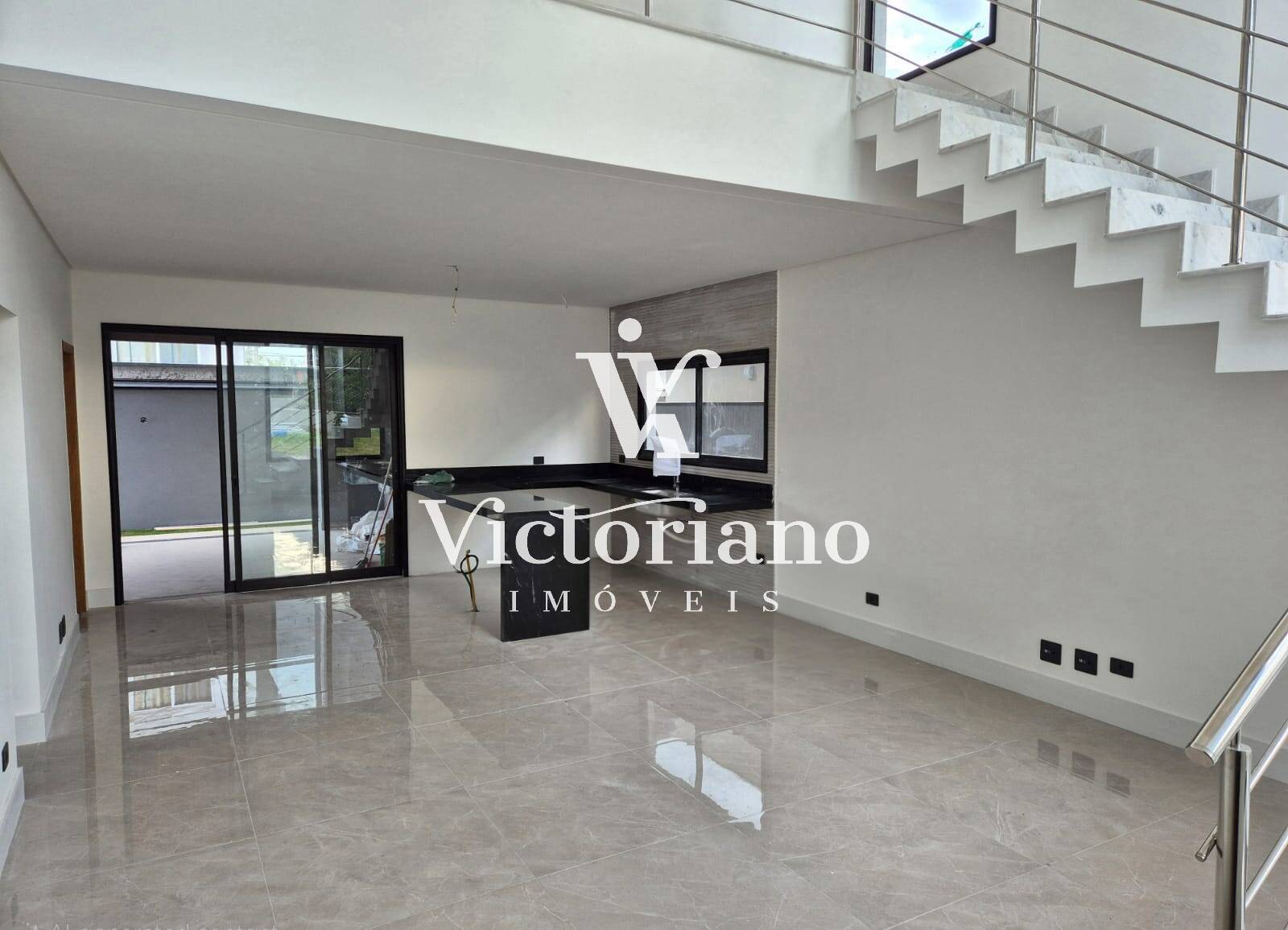 Casa de Condomínio à venda com 4 quartos, 257m² - Foto 3