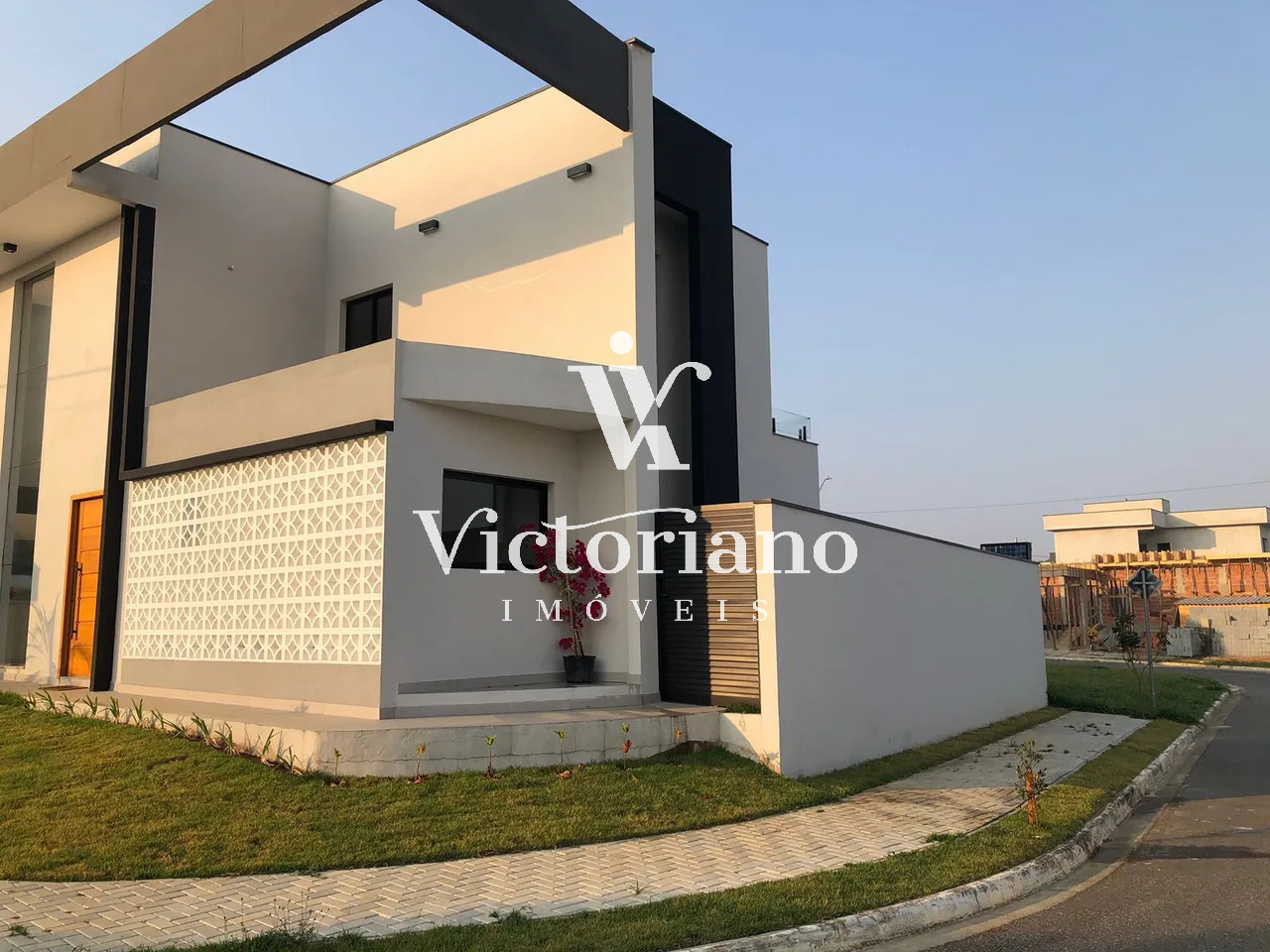 Casa de Condomínio à venda com 3 quartos, 311m² - Foto 2