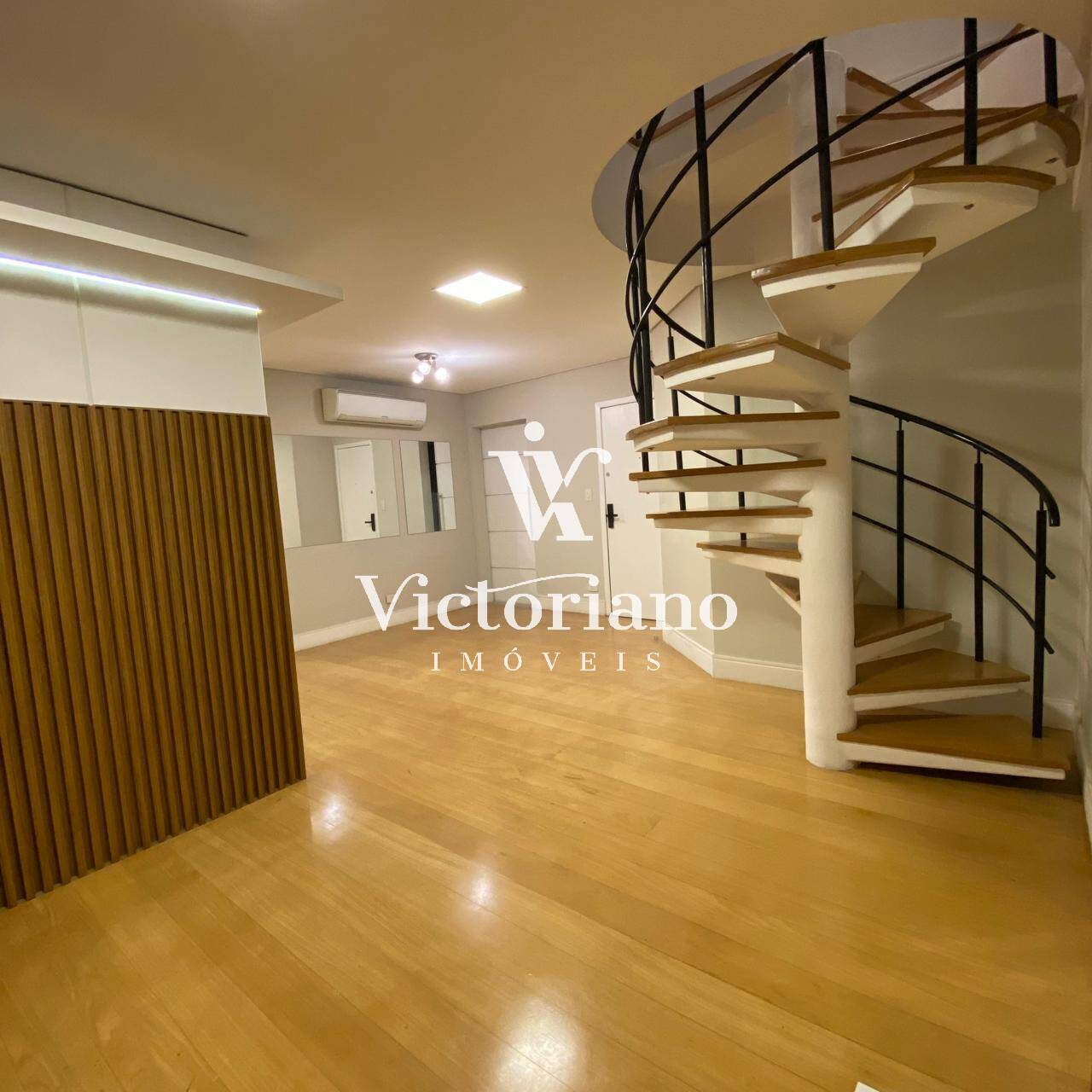 Apartamento à venda com 3 quartos, 182m² - Foto 2
