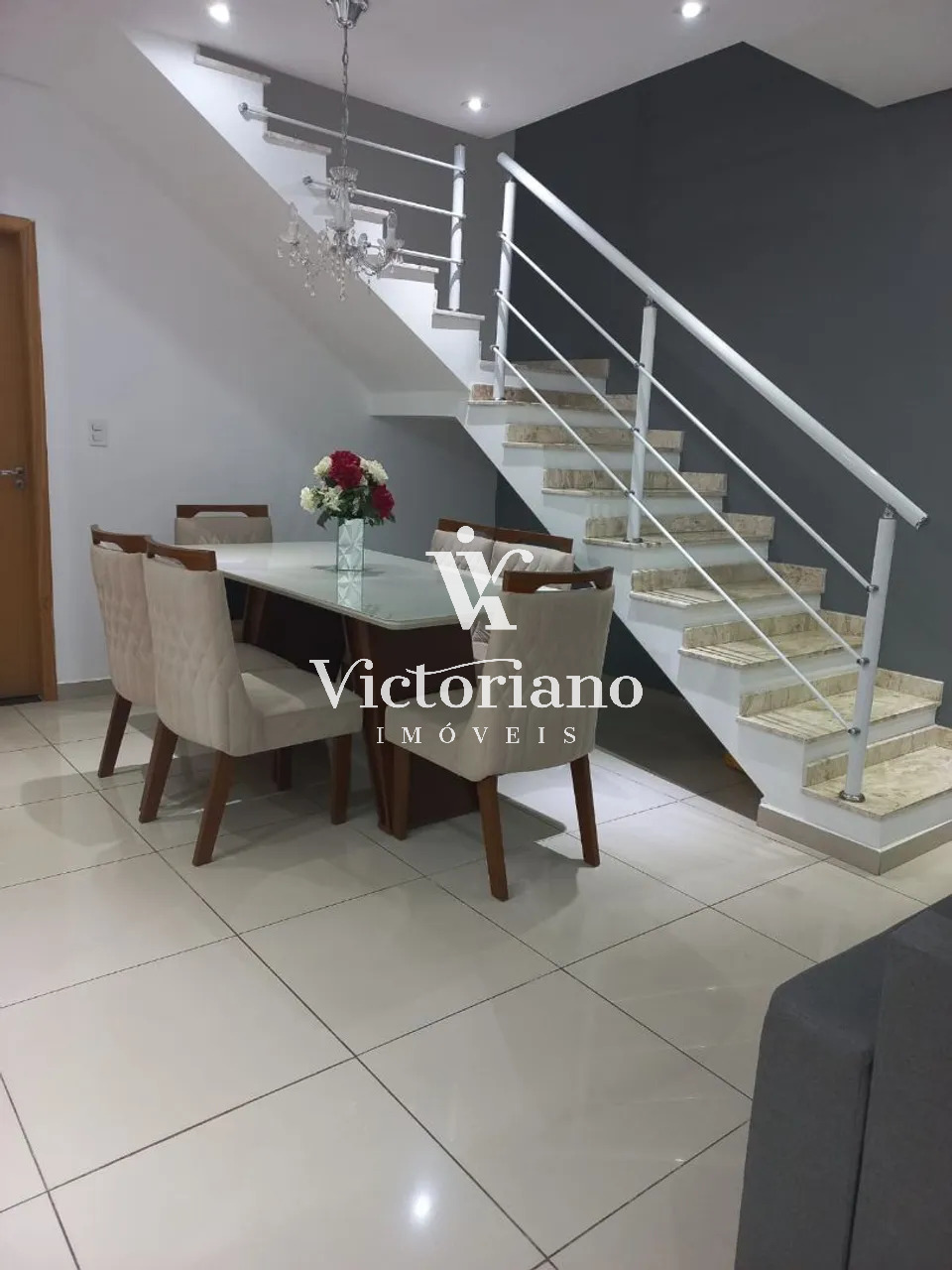 Casa à venda com 3 quartos, 180m² - Foto 3