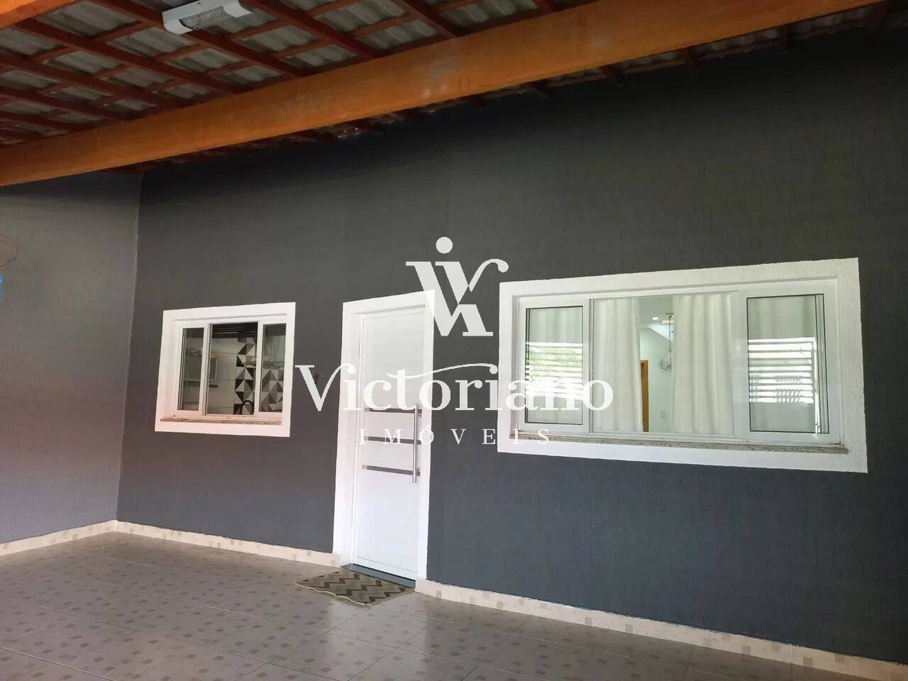 Casa à venda com 3 quartos, 180m² - Foto 2