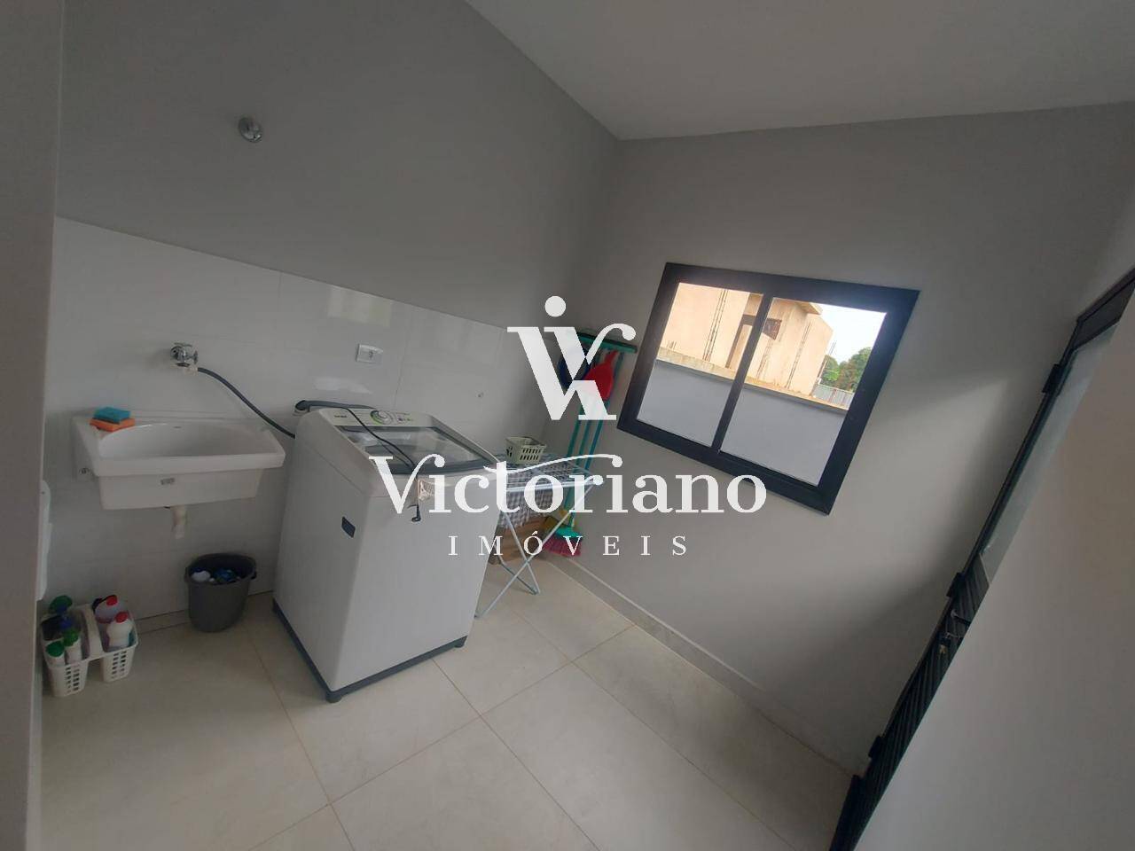 Casa de Condomínio à venda e aluguel com 4 quartos, 243m² - Foto 12