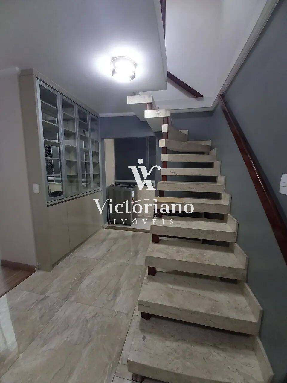 Apartamento à venda com 3 quartos, 109m² - Foto 1