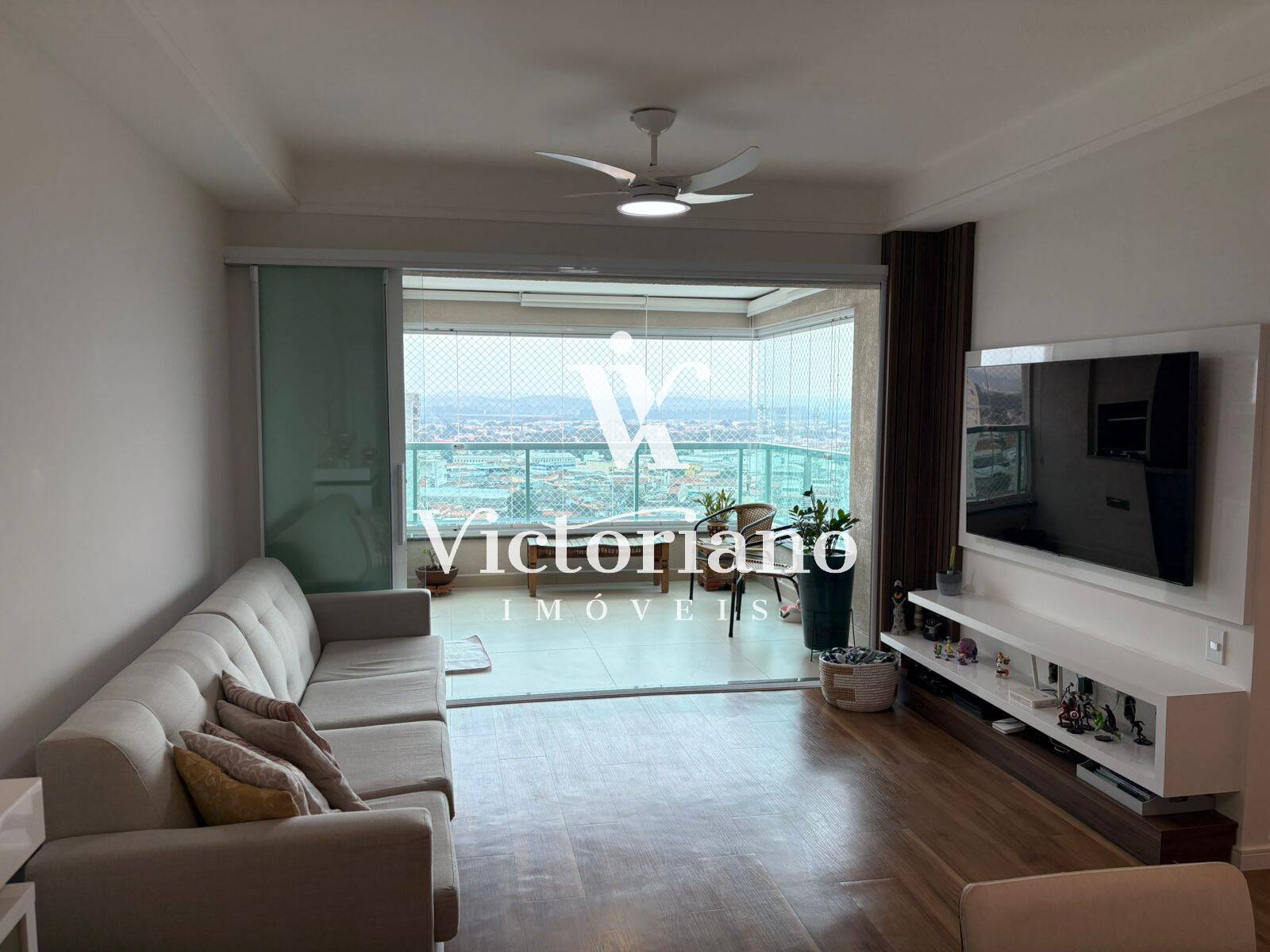 Apartamento à venda com 3 quartos, 101m² - Foto 1