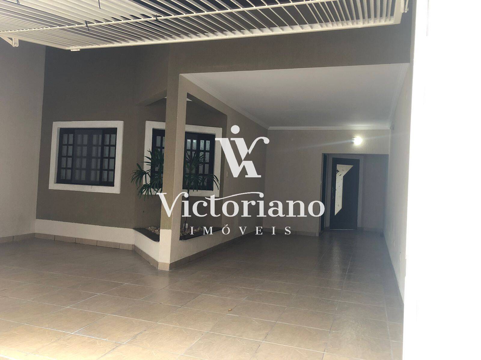 Casa, 4 quartos, 235 m² - Foto 2